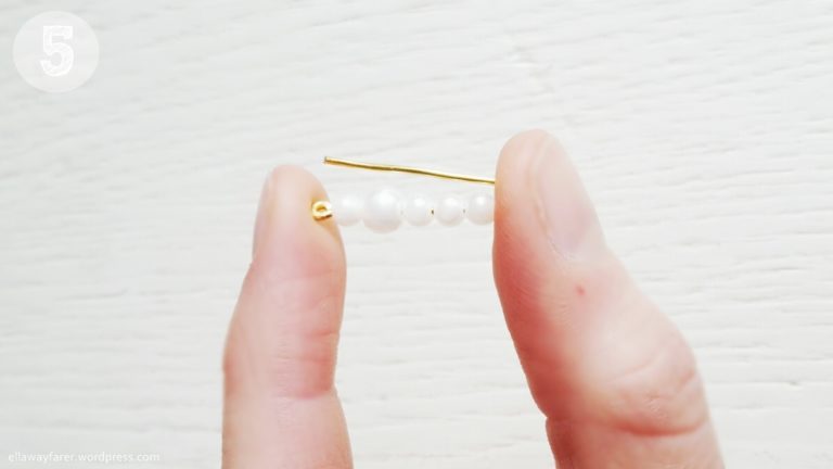 QUICK DIY | elegant golden pearl earpins