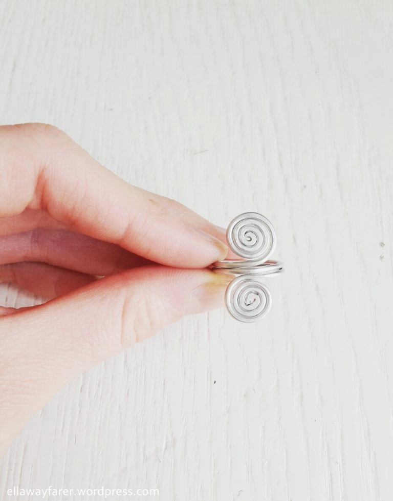 DIY | Easy Spiral Ring with Wire