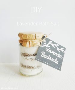 DIY | Relaxing Lavender Bathing Salts| www.ellawayfarer.com